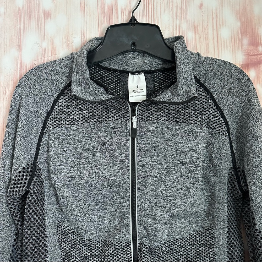 Bebe Sport Gray Long Sleeve Mesh Detail Zip Up Athletic Jacket Size Size L - Picture 2 of 15